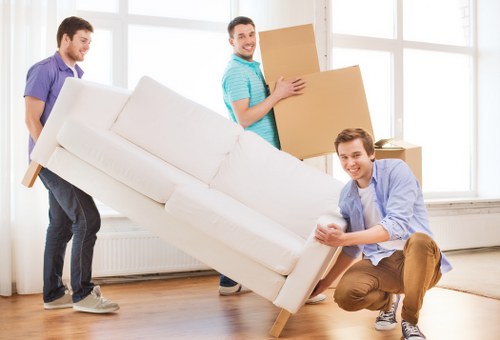 Residential and commercial removals support in Finsbury Park